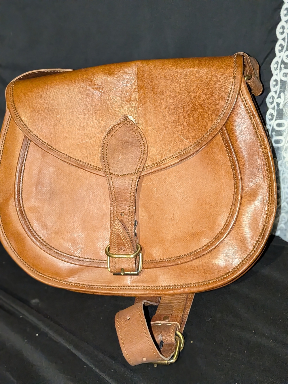 Classic Tan Leather Saddle Crossbody Bag